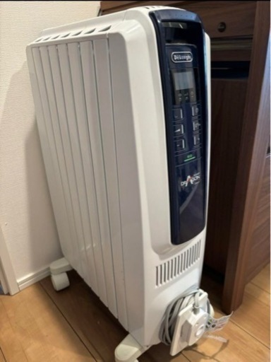 DeLonghi QSD0712 デロンギ　オイルヒーター
