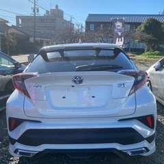 トヨタ　C-HR ハイブリッド1.8Gの画像