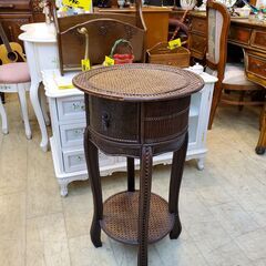 アジアン サイドテーブル 引き出し付き ラタン 検) バリ家具■...