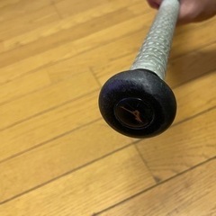ビヨンドマックスレガシー 大人用 83トップ 美品 野球 バットの画像