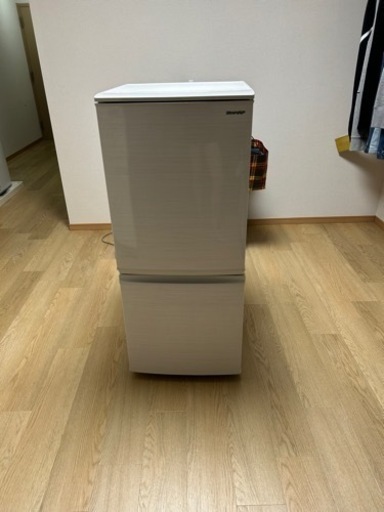 【冷蔵庫】【値下げ】SHARP SJ-D14F-W
