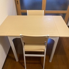 伸長式 折り畳み ダイニングテーブル【椅子付き】の画像