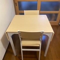 伸長式 折り畳み ダイニングテーブル【椅子付き】の画像