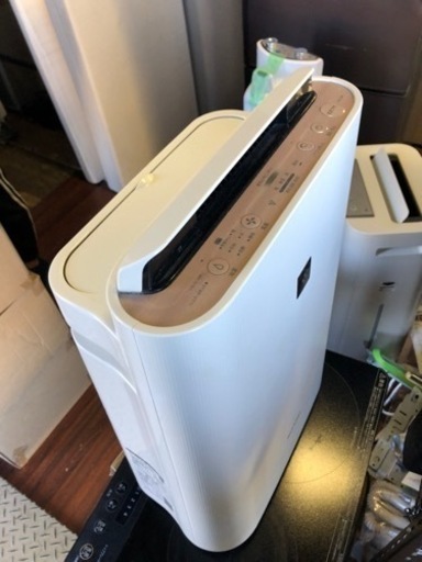 配送可能　KC-G40-W 加湿空気清浄機 ホワイト系 [適用畳数：18畳 /最大適用畳数(加湿)：11畳 /PM2.5対応]