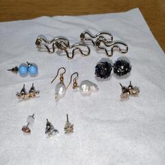 ピアスまとめての画像