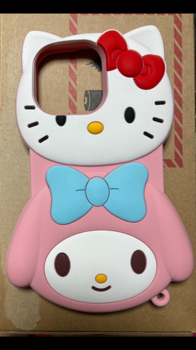 iPhone13プロ　キティちゃんシリコンカバー美品