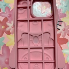 iPhone13プロ　キティちゃんシリコンカバー美品の画像