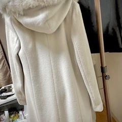 【最終値下げ‼️】定価4万円程dazzlin ファーコート　Aライン　グレーの画像