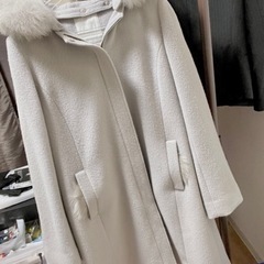 【最終値下げ‼️】定価4万円程dazzlin ファーコート　Aライン　グレーの画像