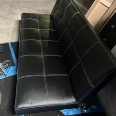黒色ソファベッド