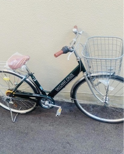 (決まりました)オートライト、６段変速、音鳴りしないローラーブレーキ付きの中古自転車です。ハンドルや泥除けがステンレス製なのでサビにも