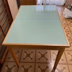 ⭐️ 【値下げ】ダイニング　テーブル　(伸縮式)の画像