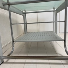 ガラス　ローテーブル(棚付き)の画像