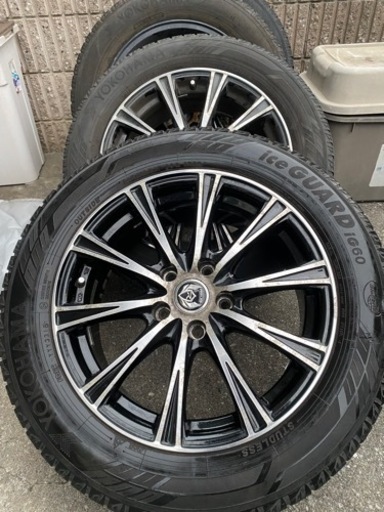 スタッドレスタイヤ　215/60R17