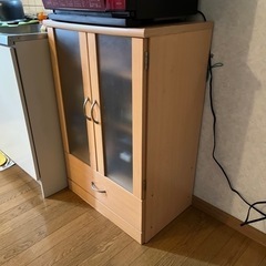 食器棚の画像