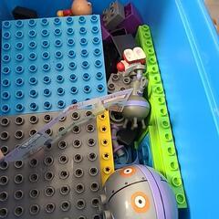 【アンパンマン】おおきなばいきんじょうとだだんだんブロックバケツの画像