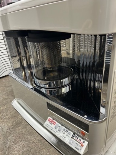 万代店　美品　分解掃除済み　コロナ　床暖式　煙突ストーブ　石油ストーブ対応畳数：木造20畳・鉄筋32畳 