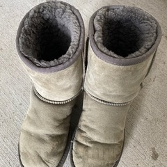 UGG23.0センチグレーブーツアグの画像