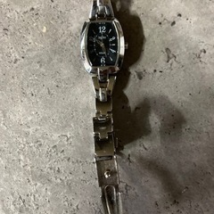 女性用腕時計の画像