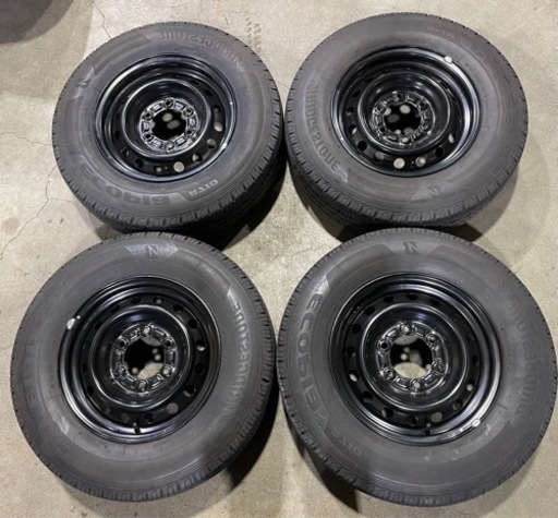美品!ハイエース用夏タイヤセット