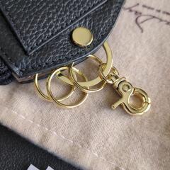 新品未使用キーケース　BLACK×GOLDブラック牛革の画像