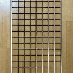 網、突っ張り棒2本の画像