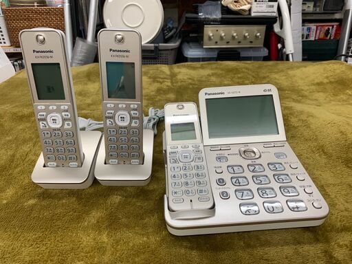 【愛品館江戸川店】Panasonic（ 子機２台付き電話機「VE-GZ72DW」 （2019年製） ID：136-016629-007