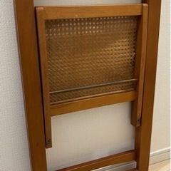 折りたたみのラタンチェア、お譲りします。の画像