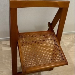 折りたたみのラタンチェア、お譲りします。