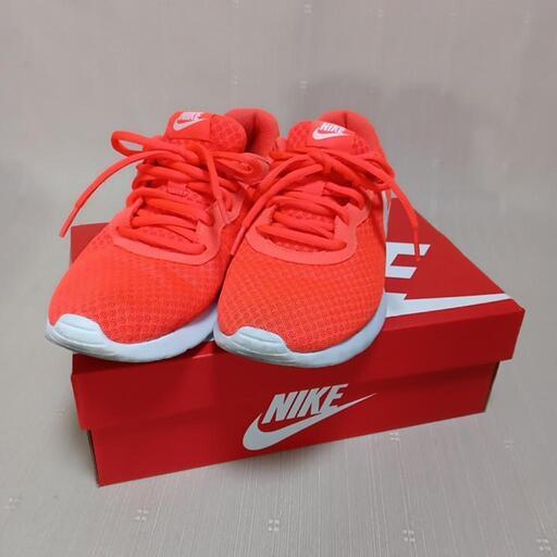 NIKE スニーカー