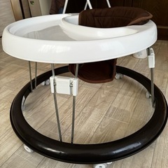 ベビー歩行器の画像