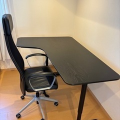 IKEA デスクとワークチェアのセット