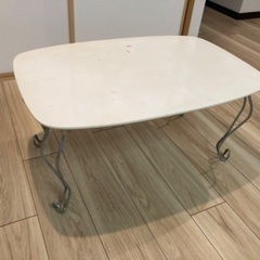 折りたたみテーブル