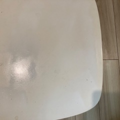 折りたたみテーブルの画像