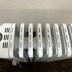 DeLonghi アミカルドオイルヒーター RHJ35M0812-DG