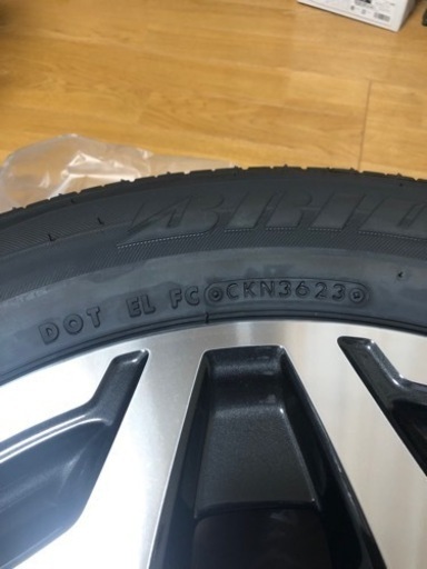 取引中【ほぼ新車外し】フォレスター純正タイヤホイール　4本　17インチ