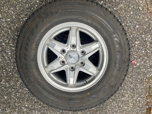 ハイエース　スタッドレスタイヤ　GOODYEAR ICE NAVI  CARGO 195/80R15