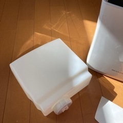シャープ　加熱気化式加湿器　HV-302-Wの画像