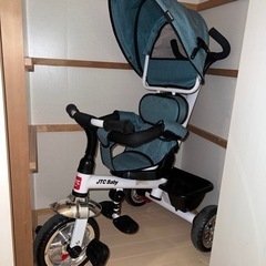 三輪車1台とおもちゃまとめ売り。今取引できませんしばらくお待ちく...