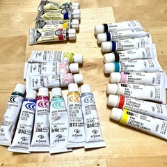【相談中】クサカベ、ホルベインの透明水彩、水彩紙12枚をお譲りします。
