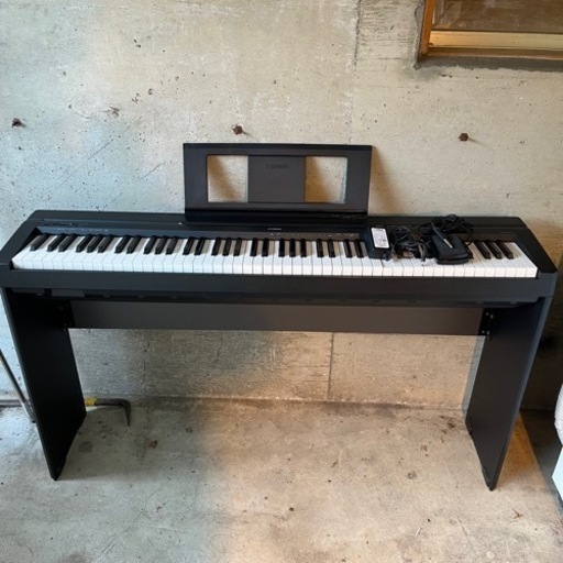 YAMAHA ヤマハ 電子ピアノ P-45 2018年製 オーディオ機器 ペダル付き 88鍵盤 動作確認済