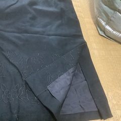 新品、黒のスカートです。の画像