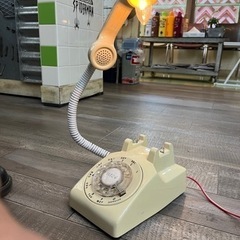 ビンテージ ダイヤル式電話機 テーブルライトの画像