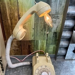 ビンテージ ダイヤル式電話機 テーブルライトの画像