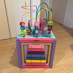 木の子供のおもちゃ