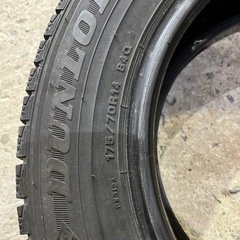 スタッドレス　DSX-2   175/70-14    ダンロップの画像