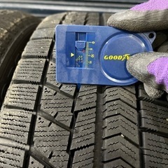 スタッドレス　ブリザック   VLIZZAK   VRX    165/70-14の画像