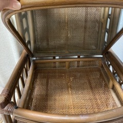 籐製のドレッサーの画像