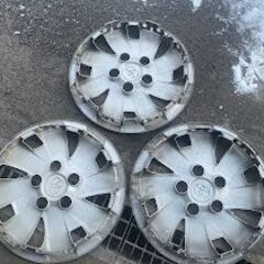 訳アリ★3枚のみ★トヨタ　15インチホイールキャップ、ホイールカバーの画像