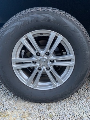 プラド　スタッドレスタイヤ　ホイール付き　2022年製